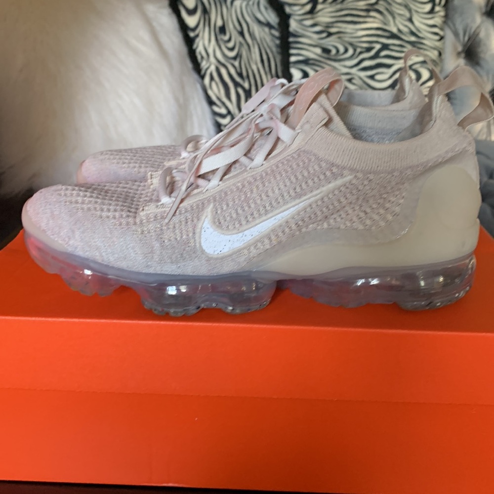 COPY - Nike Air VaporMax 2021 Flyknit Running shoes woman’s size 7.5 - Picture 8 of 12